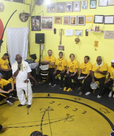 Escola de Capoeira Angola Irmãos Gêmeos do Mestre Curió