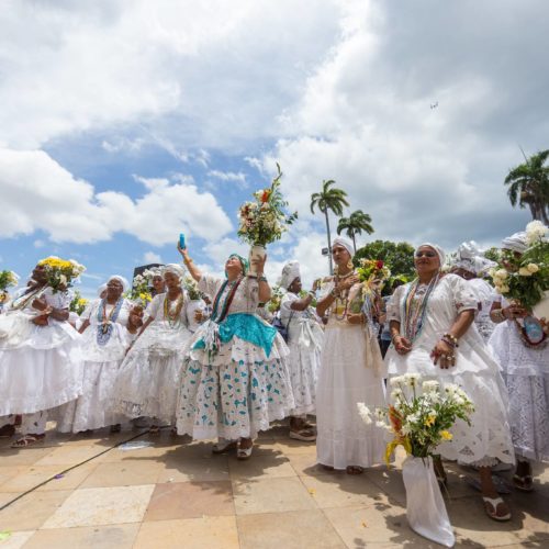 Ritual religioso durante a lavagem da escadaria da igreja do Nosso Senhor do Bonfim.