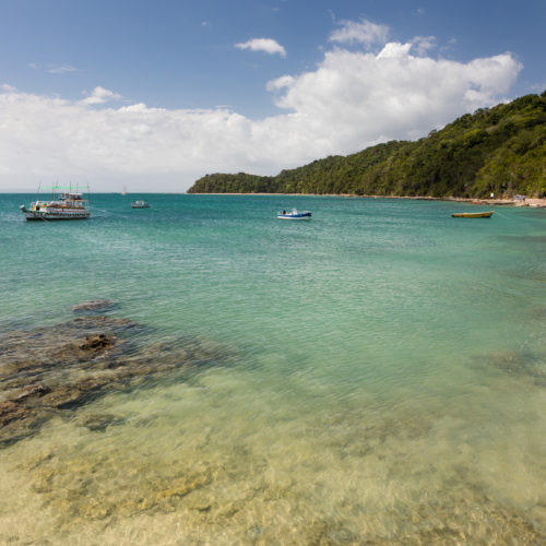 Praia de bandeira azul! Ponta de Nossa Senhora de Guadalupe, Ilha dos Frades. Foto: Fábio Marconi
