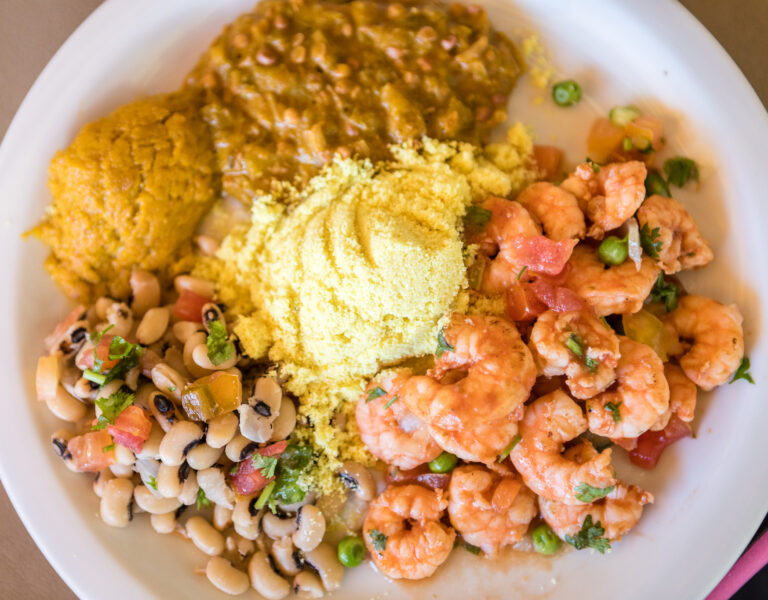Restaurante Donana - Camarão a Joel, um dos carros chefe da casa. Foto: Fábio Marconi