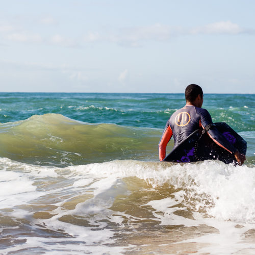 Escola de Bodyboarding Uri Valadão. Stella Maris. Foto: Amanda Oliveira.
