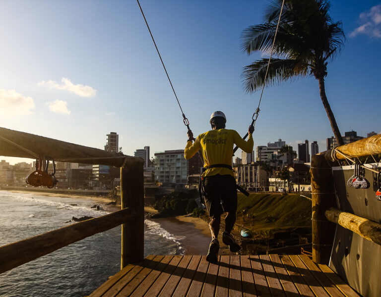 Tirolesa Barra. Morro do Cristo. Salvador, Bahia. Foto: Amanda Oliveira.