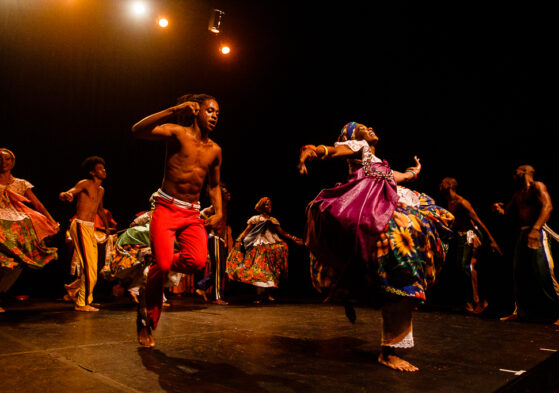 Oficina de dança do Balé Folclórico da Bahia