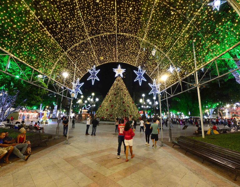Decoração de Natal no Campo Grande. Foto Valter Pontes/ SECOM