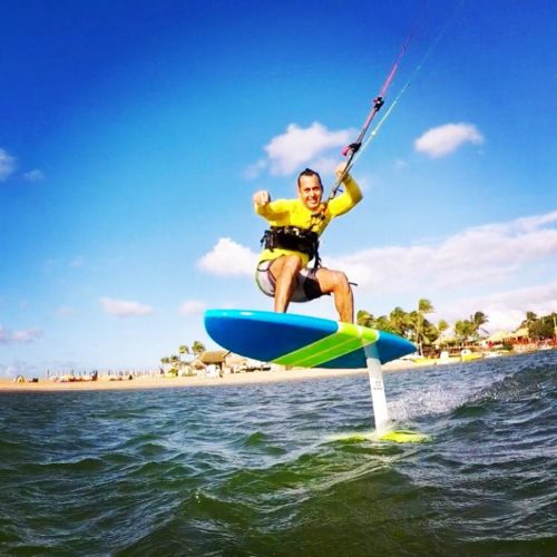 Kitesurf Gustavo Costa (Kombi) Salvador Bahia Foto: cedida por Gustavo Costa.