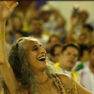 10 razones para ver “Fevereiros”, una película sobre Maria Bethânia