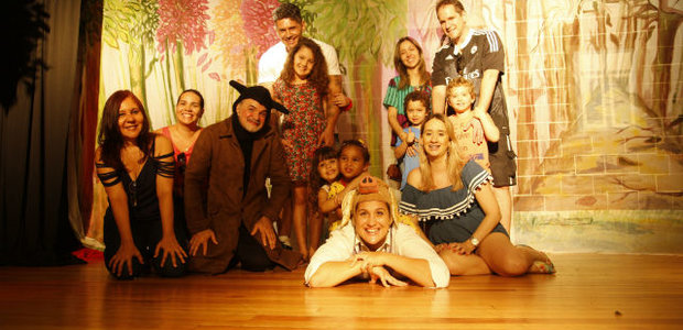 Espetaculo infantil O casamento de dona baratinha - foto divulgação