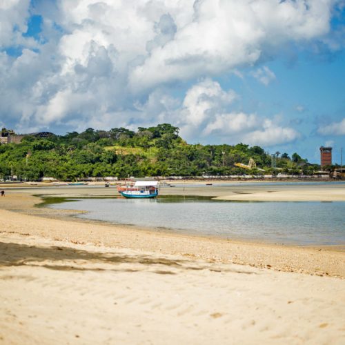 Praia de São Tomé de Paripe. Salvador, Bahia. Foto: Amanda Oliveira.