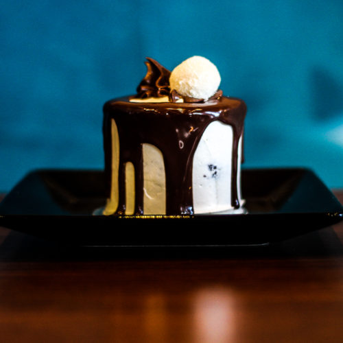 Entremets, tortinhas herdadas da cozinha francesa que estão super na moda. Confeitaria Thiago Sá. Pituba, Salvador, Bahia. Foto: Amanda Oliveira.