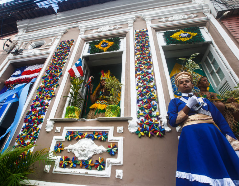 Banner - Qual dos personagens do cortejo do 2 de julho você é?