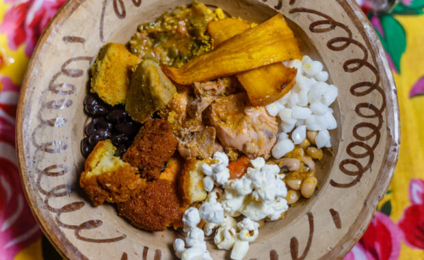 Setembro é mês de caruru: confira onde comer em Salvador