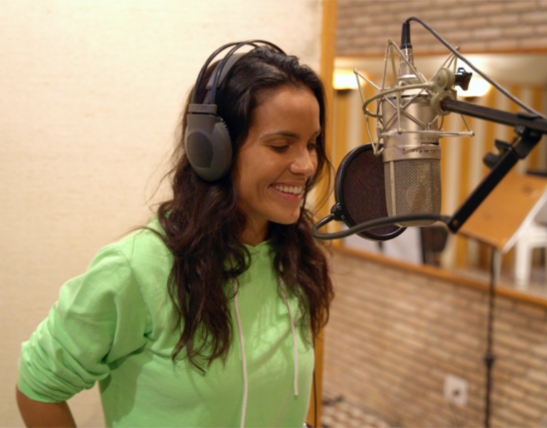 Ijexá, Canto de Encantar. Ju Moraes canta a faixa 