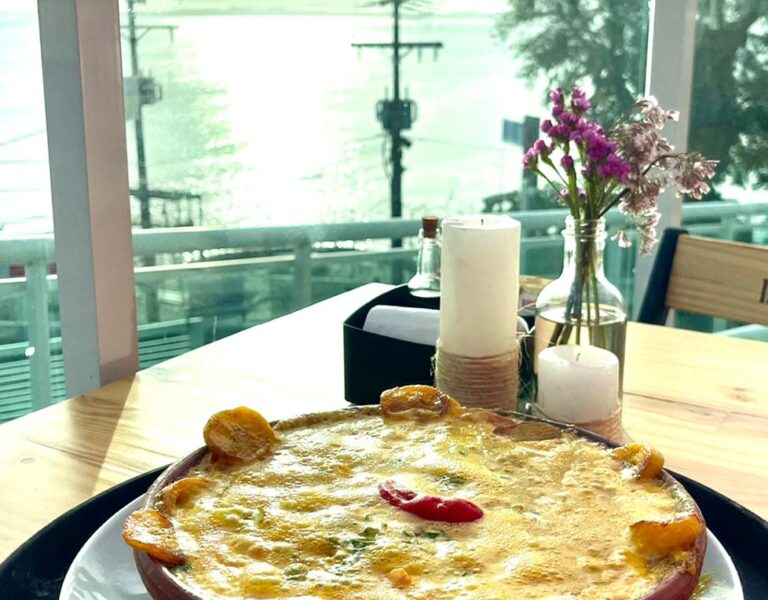 VILA DO BEM. Moqueca de camarão. Foto divulgação