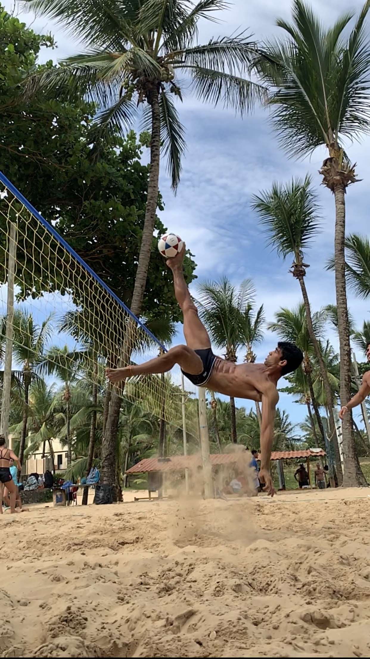 Jogue Futevolei nas Praias Brasileiras: Descubra o Melhor Local