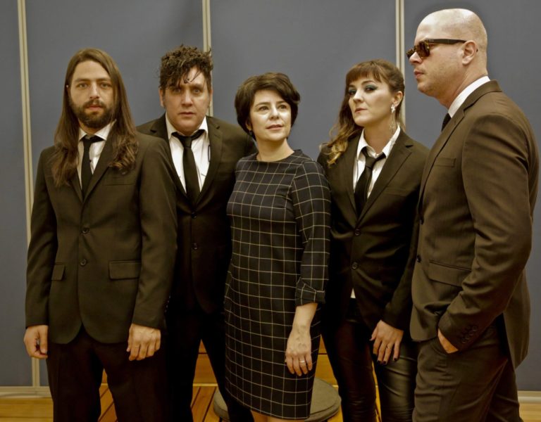 Banner - Autoramas & Fernanda Takai cantam Beatles