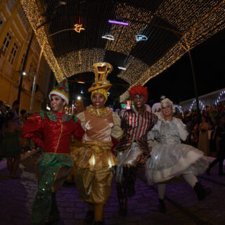 Natal Salvador 2025 – desfiles, cenografia especial e show gratuito de Roberto Carlos