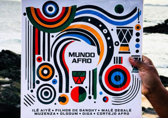 Ouça Mundo Afro – Antologia da História Musical dos Blocos Afro e Afoxés