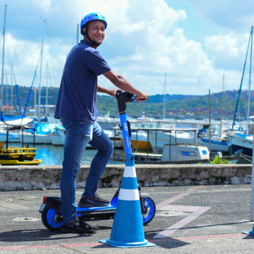 Patinetes elétricos ganham expansão na Cidade Baixa. Salvador Bahia. Foto Jefferson Peixoto Secom PMS.