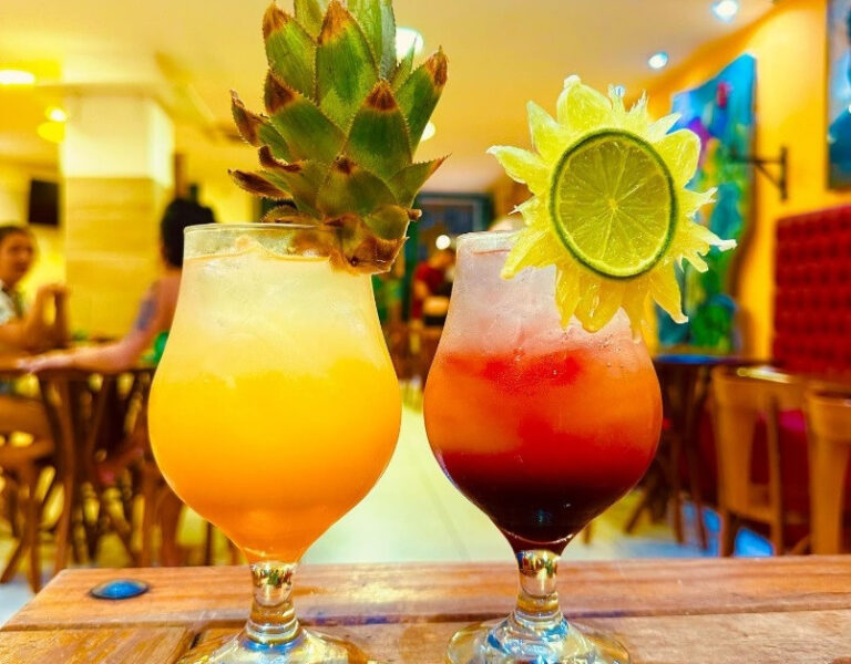 Banner - Restaurante Ó, Paí, Ó na orla de Salvador – novo ponto de encontro de sabor, arte e cultura