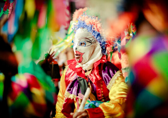 Palhaços do Rio Vermelho: a manifestação pré-carnavalesca que é Patrimônio Cultural