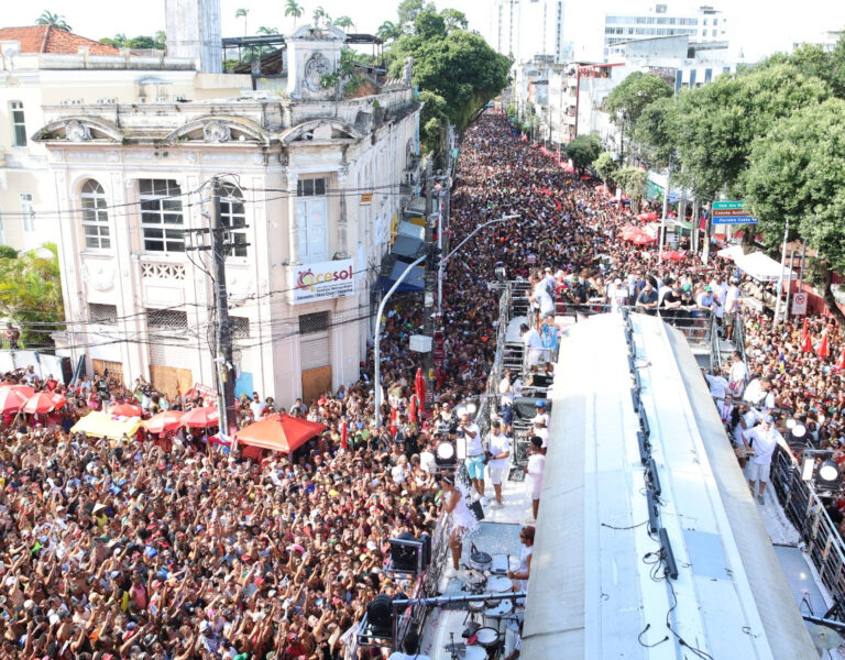 Ivete Sangalo. Trio pipoca na Super Terça. Carnaval de Salvador 2026. Foto Wilson Sabadin.