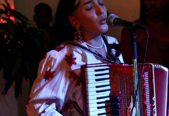 Pérola Henriquez apresenta 'Pérola Canta Salvador'